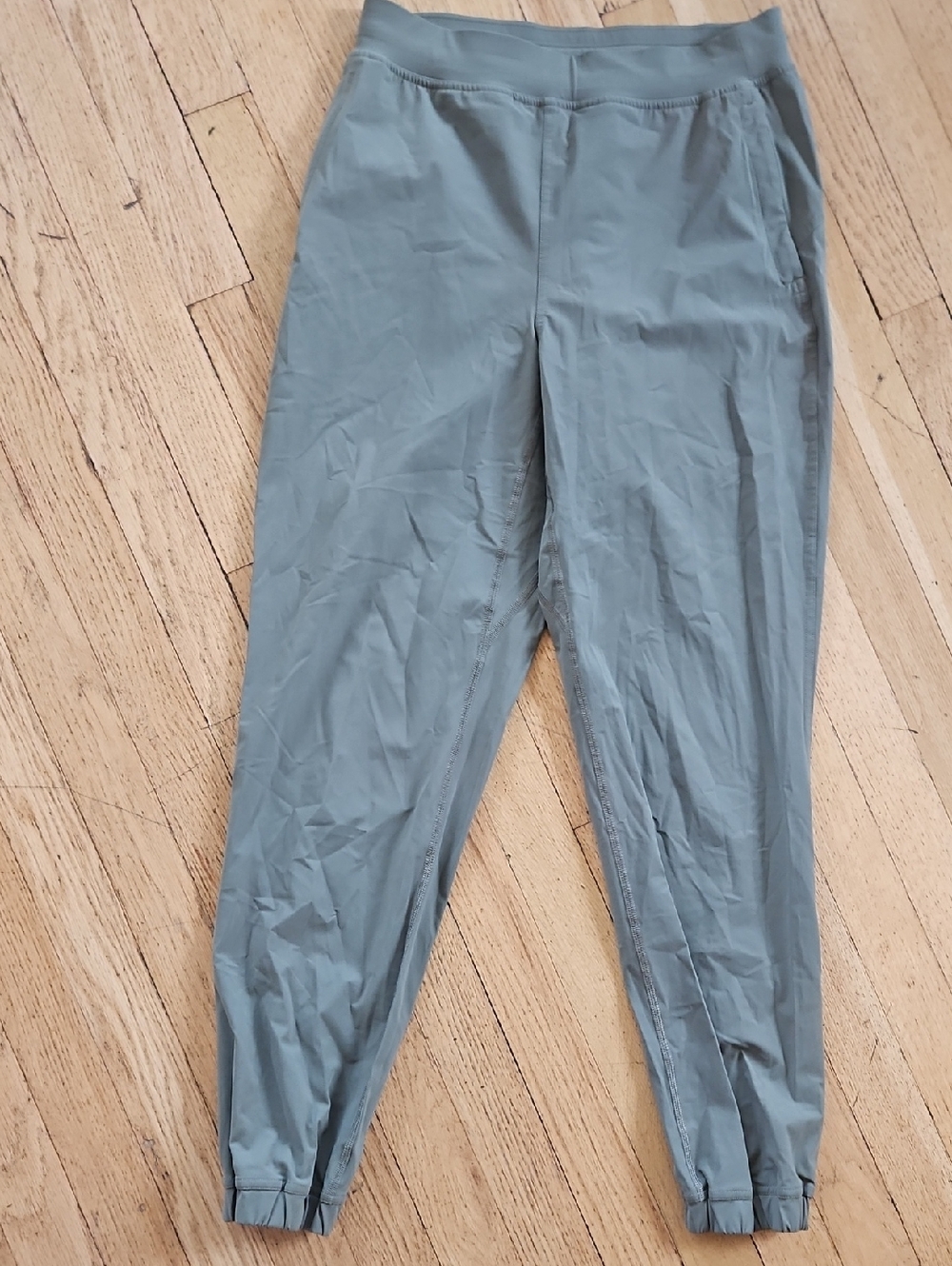 lululemon athletica sage green active joggers